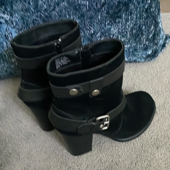 NWOT FRENCH PRESS BOOTIE IN BLACK 7M - Picture 5 of 5